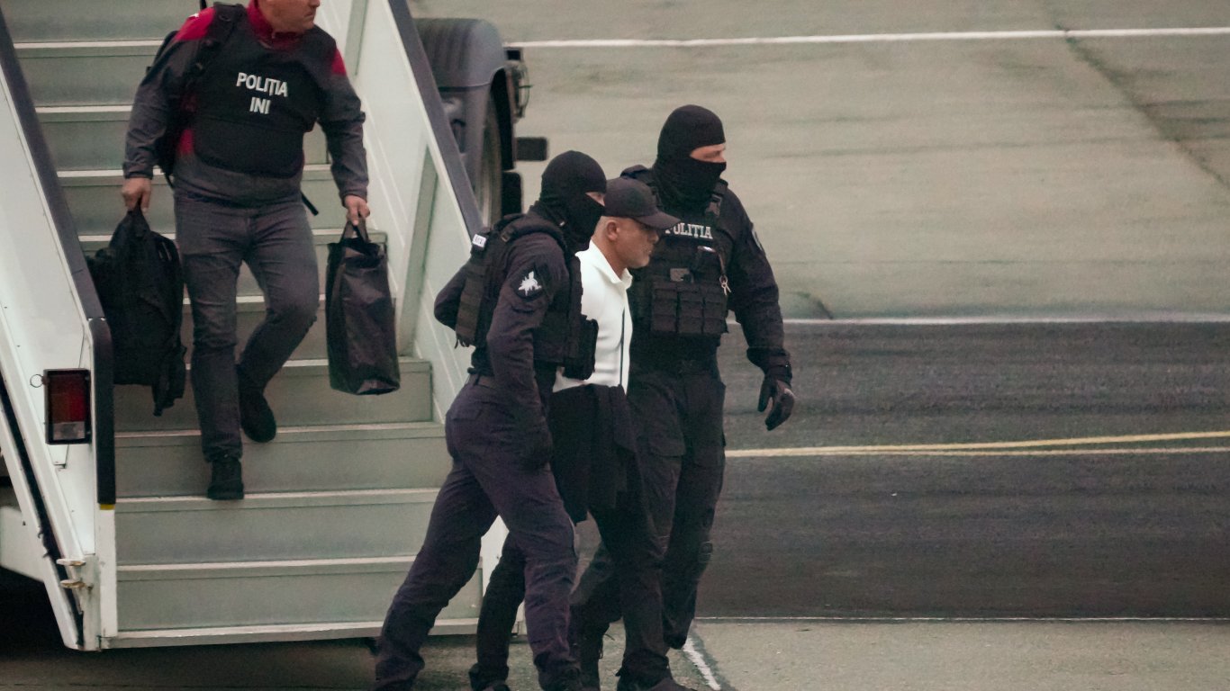 Гърция екстрадира олигарха Владимир Плахотнюк, замесен в банкова измама за $1 млрд. (снимки)
