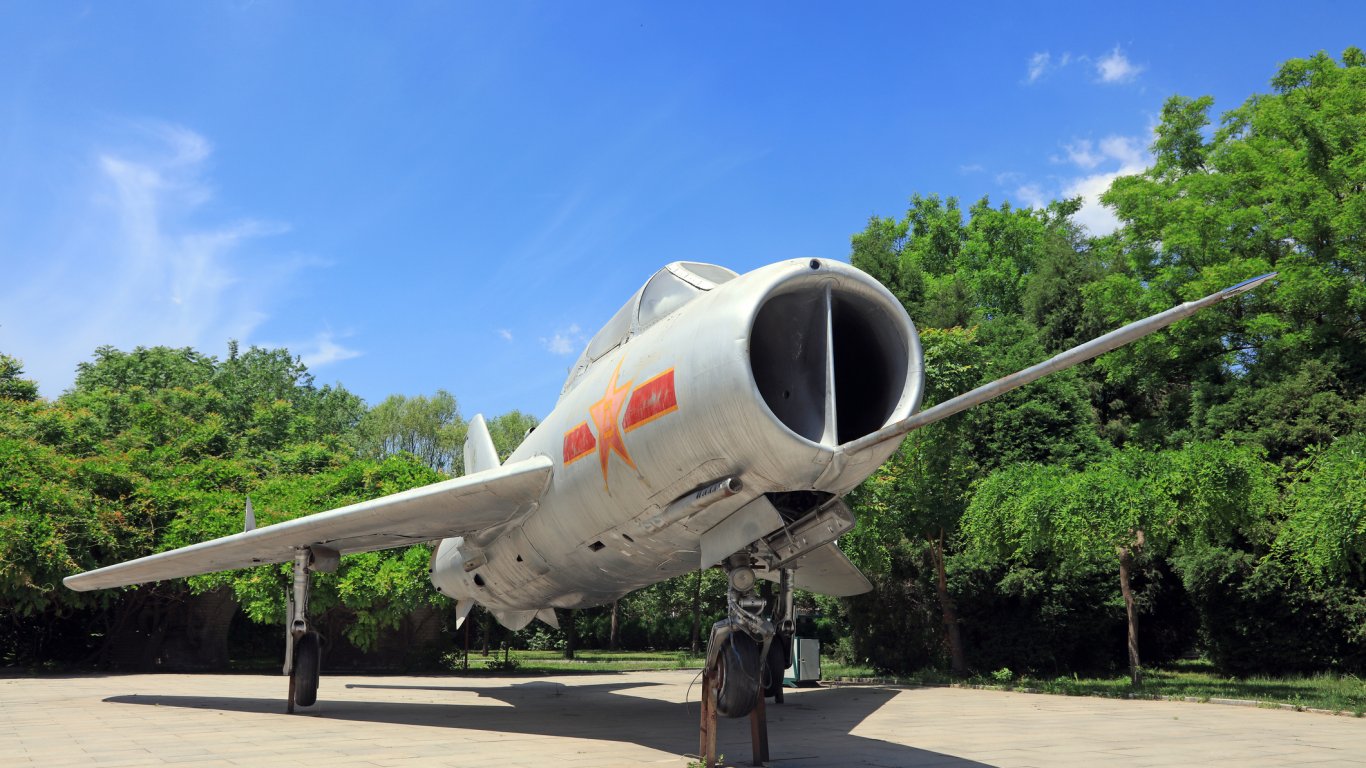 Китай превръща своите стари МиГ-19 в свръхзвукови дронове