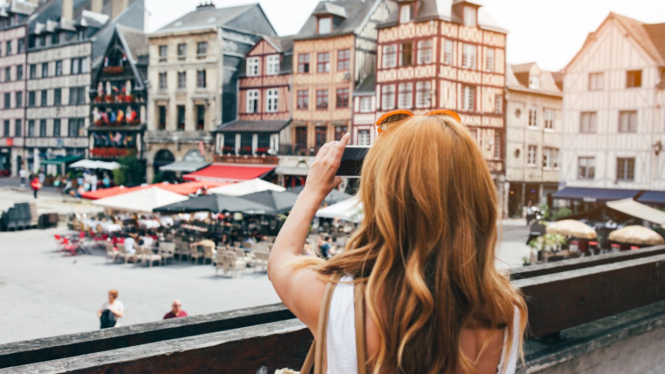 Руан: Бюджетната алтернатива на френската столица