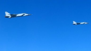НАТО вдигна унгарски "Грипен"-и от Литва заради руски изтребители край Латвия