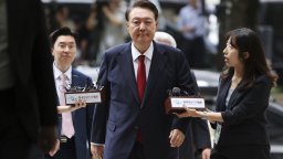 Южна Корея осъди бившия президент Юн Сук-йол на 30 г. затвор