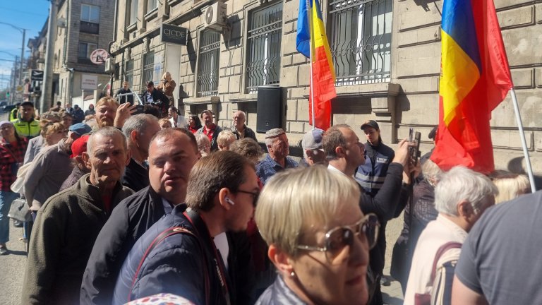 ЦИК на Молдова забрани на още една проруска партия да участва в утрешните избори