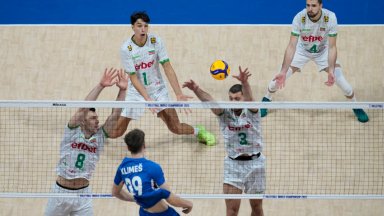 Волейболните ни национали стартират сезона с турнир в Полша