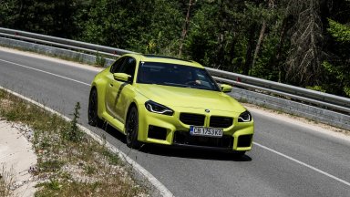 BMW M2 се превръща в олицетворение на чистата радост от шофирането