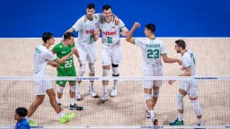 Битката за волейболната корона: България - Италия 1:2 гейма, 9:17 в четвъртия (на живо)