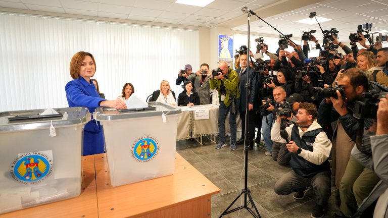 Проевропейската партия на Мая Санду получава над 50% на парламентарния вот в Молдова