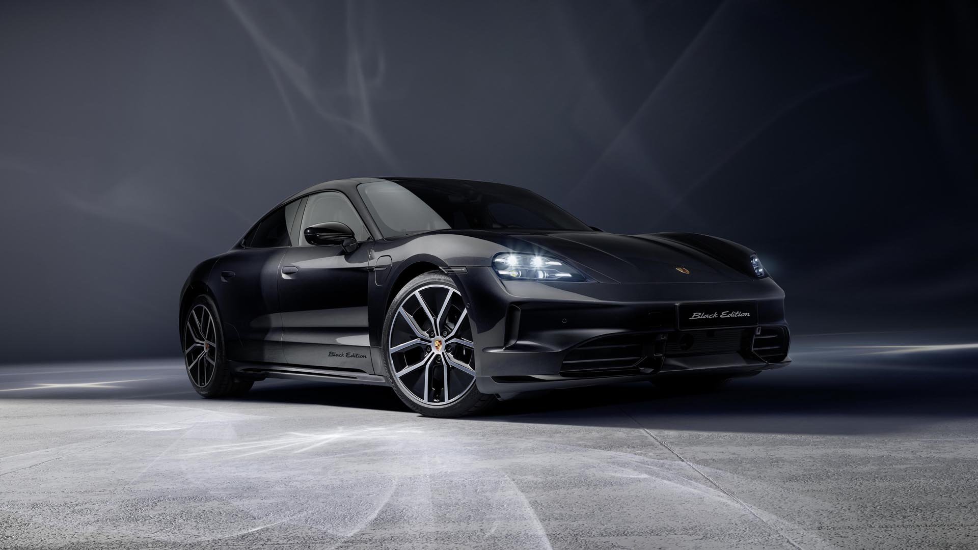 Porsche Taycan Black Edition