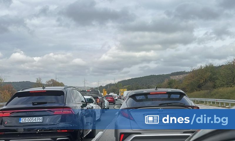 Виж още Ремонти превърнаха АМ Тракия в паркинг през уикенда