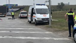 Арестуваха служители на ДАИ, поискали подкуп от шофьори, возещи техниката на Роби Уилямс