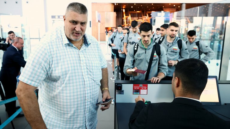Емоционалният Любо Ганев: За финансовото измерение на успеха и скъсаните шушони на играчите