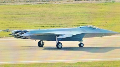 Теч от Китай разкрива най-ясните досега снимки на най-новия им изтребител