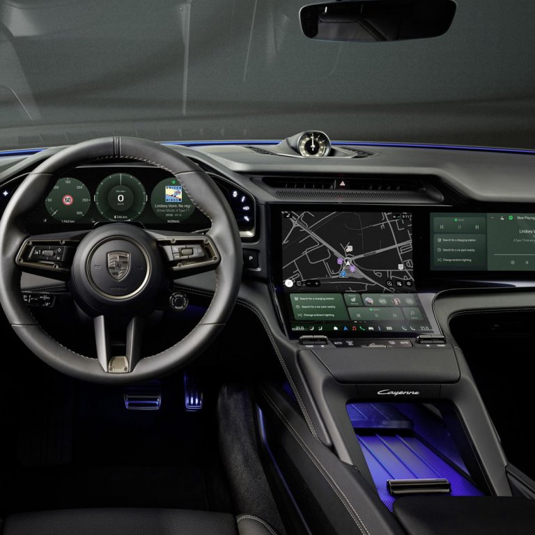 Porsche разкри интериора на новия Cayenne Electric
