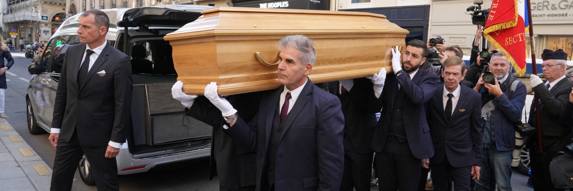 Светът се прости с Клаудия Кардинале под звуците на "Имало едно време на Запад" (снимки)