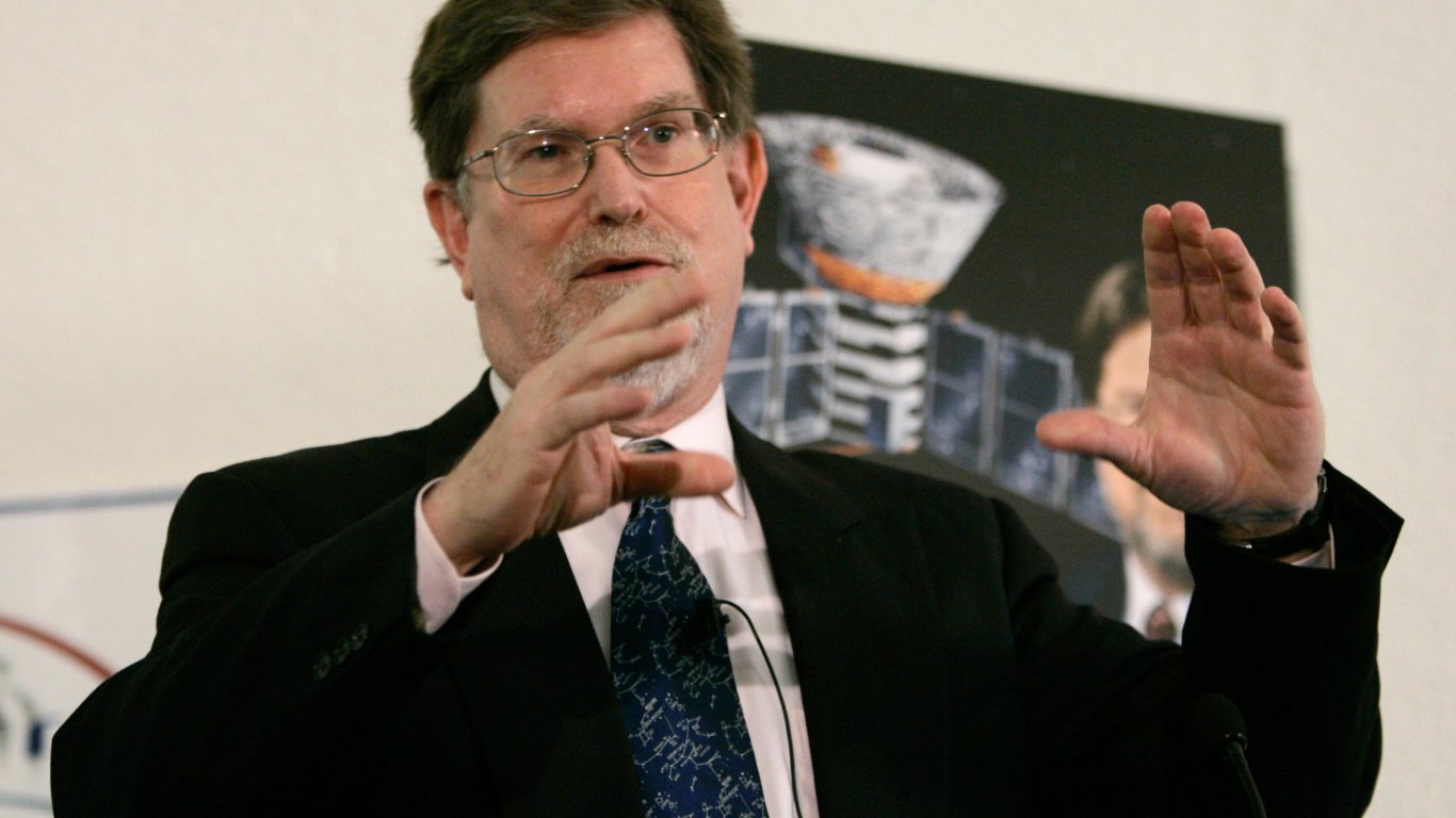 Почина нобеловият лауреат, създал подробна карта на ранната Вселена