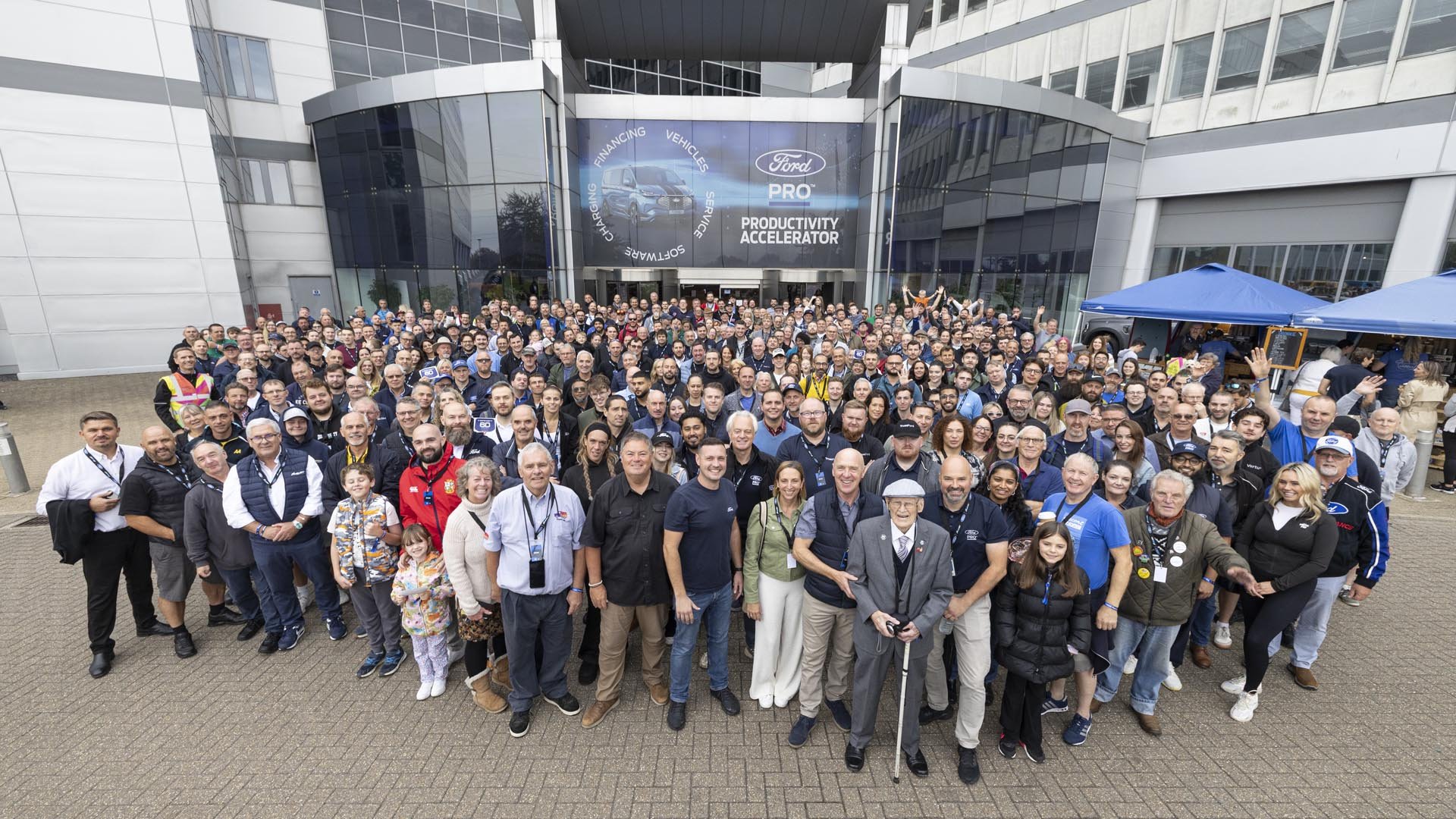 Всеки един от участниците в колоната получи дигитален сертификат като официален рекордьор