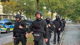 Взривове и един загинал в Мюнхен. Бомбена заплаха затвори Октоберфест (видео/снимки)