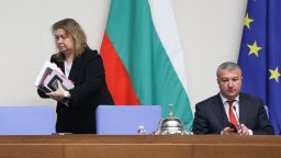 Парламентът не стигна до създаване на комисия "Хаяши"   