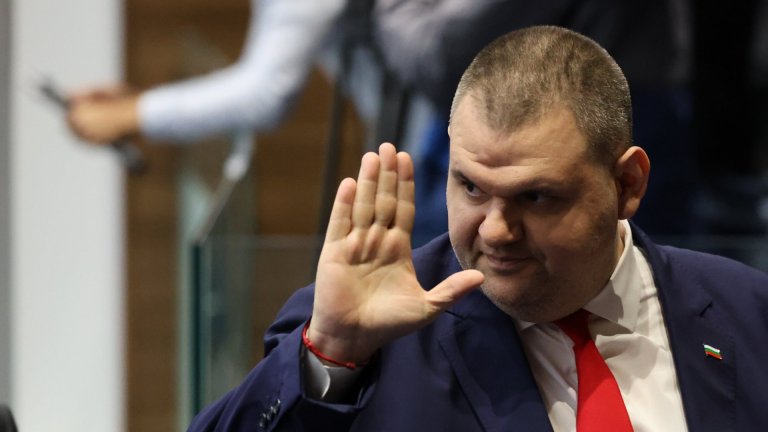 Пеевски се похвали с "убедителна победа" в Пазарджик
