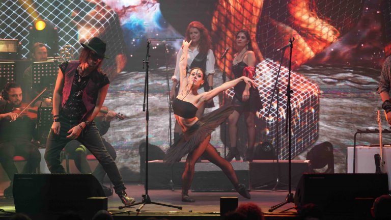 Rock Sensation - Договорът идва в България