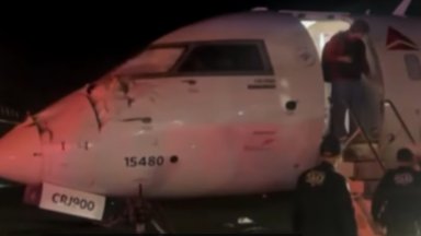 Самолети се сблъскаха на пистата на летище в Ню Йорк (видео)