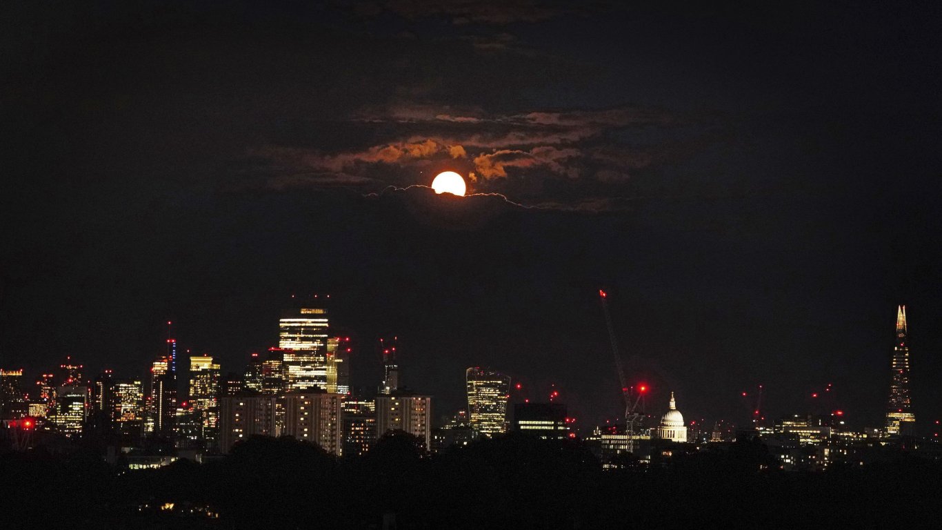 Британското космическо командване: Нашите сателити са заглушавани от руснаците