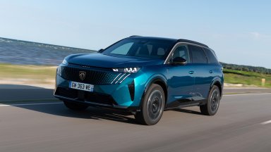 Peugeot предлага две нови функции в електрическите си модели E-3008 E-5008