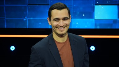 Юлиан Костов е водещият на форматa The Floor в България