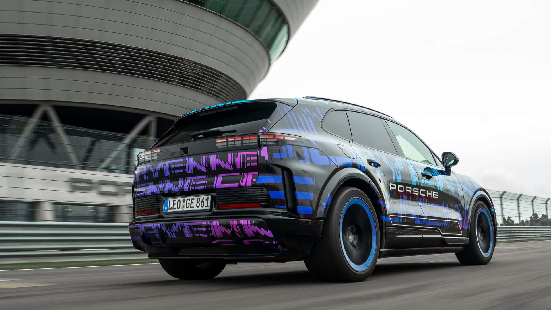 Porsche Cayenne Electric 