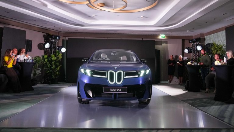 Новото BMW iX3 дебютира в България (снимки и видео)