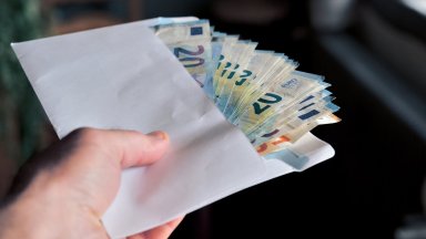 В Германия се питат: Ще изчезнат ли парите в брой с планираното дигитално евро