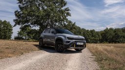 Jeep Avenger стана истински „джип“ със задвижване 4х4 (снимки)
