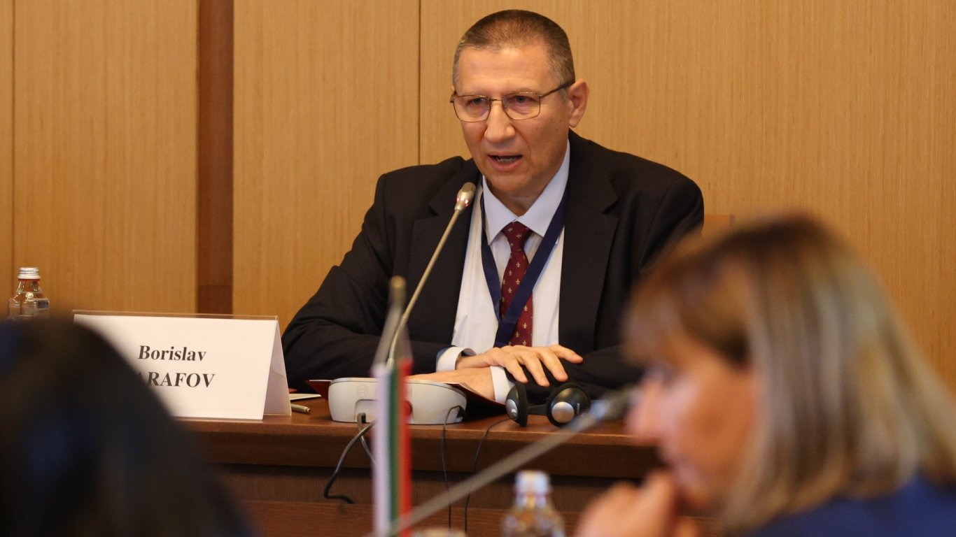 Сарафов се отказа от жалбата си срещу прекратената процедура за избор на главен прокурор