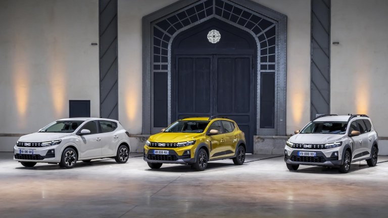 Dacia представи обновените Logan, Sandero и Jogger