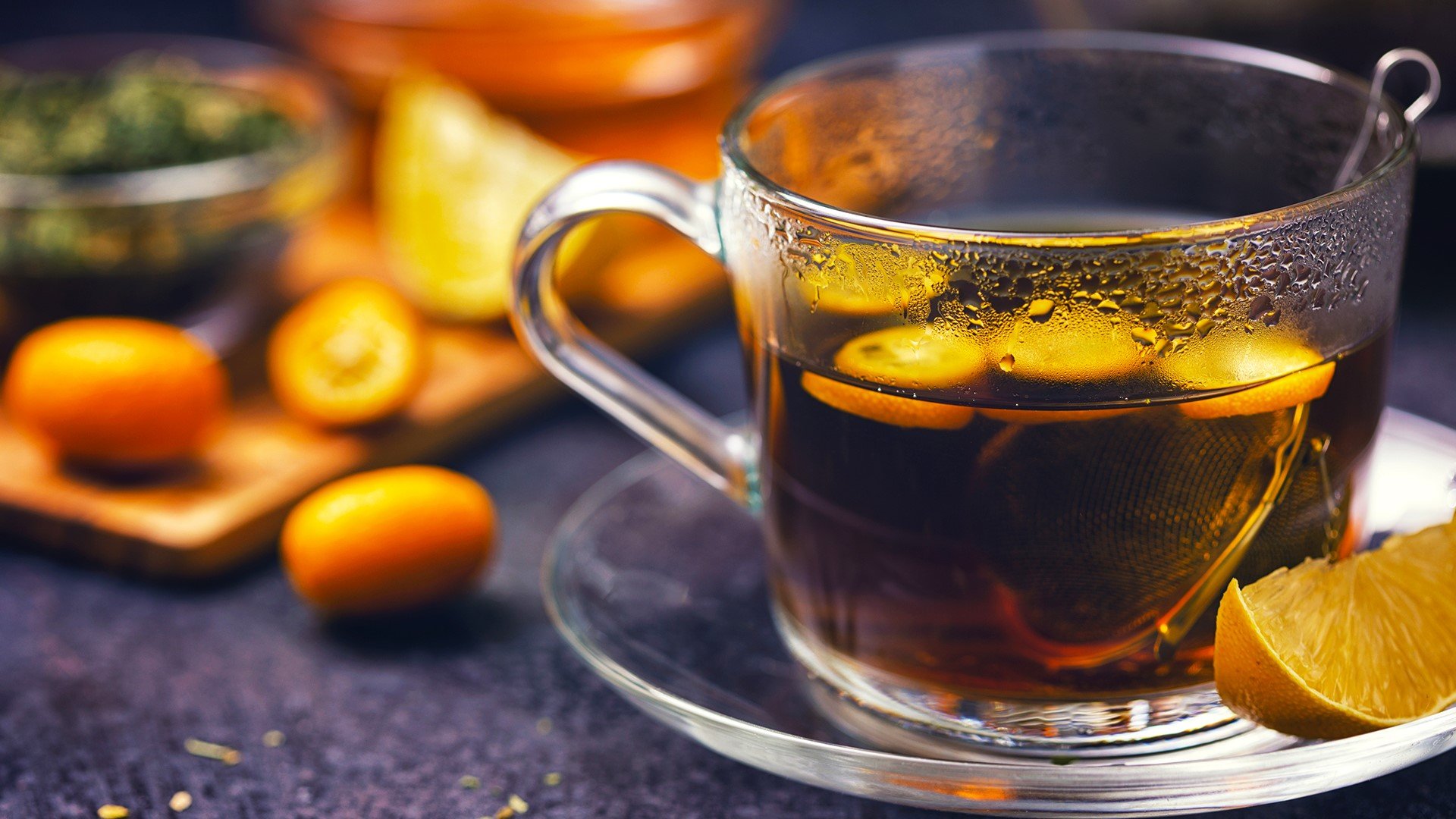 Уютно: Горещ чай с шафран и кумкват