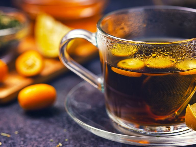 Уютно: Горещ чай с шафран и кумкват