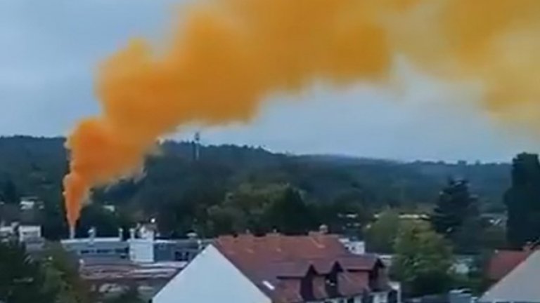 Мащабна операция в Германия заради газов облак след инцидент в завод (видео)