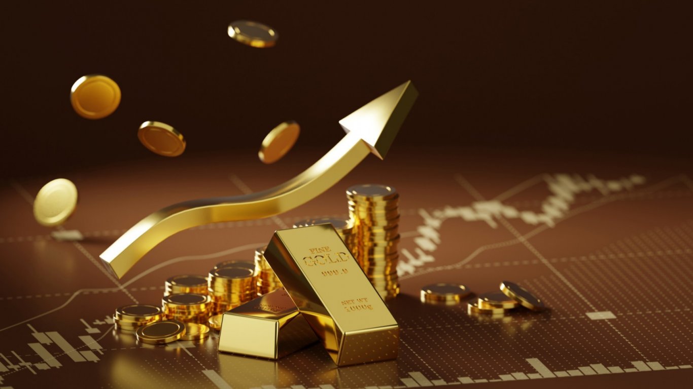 Златото проби 4400 долара за първи път в историята