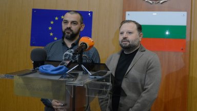 Община Варна: Дежурни екипи са отводнили улиците за час след пороя снощи, 3000 шахти са почистени