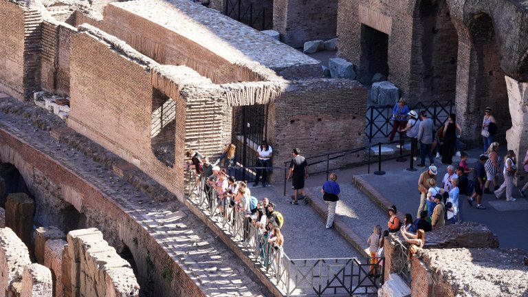 Безплатен музей в метрото на Рим (видео)