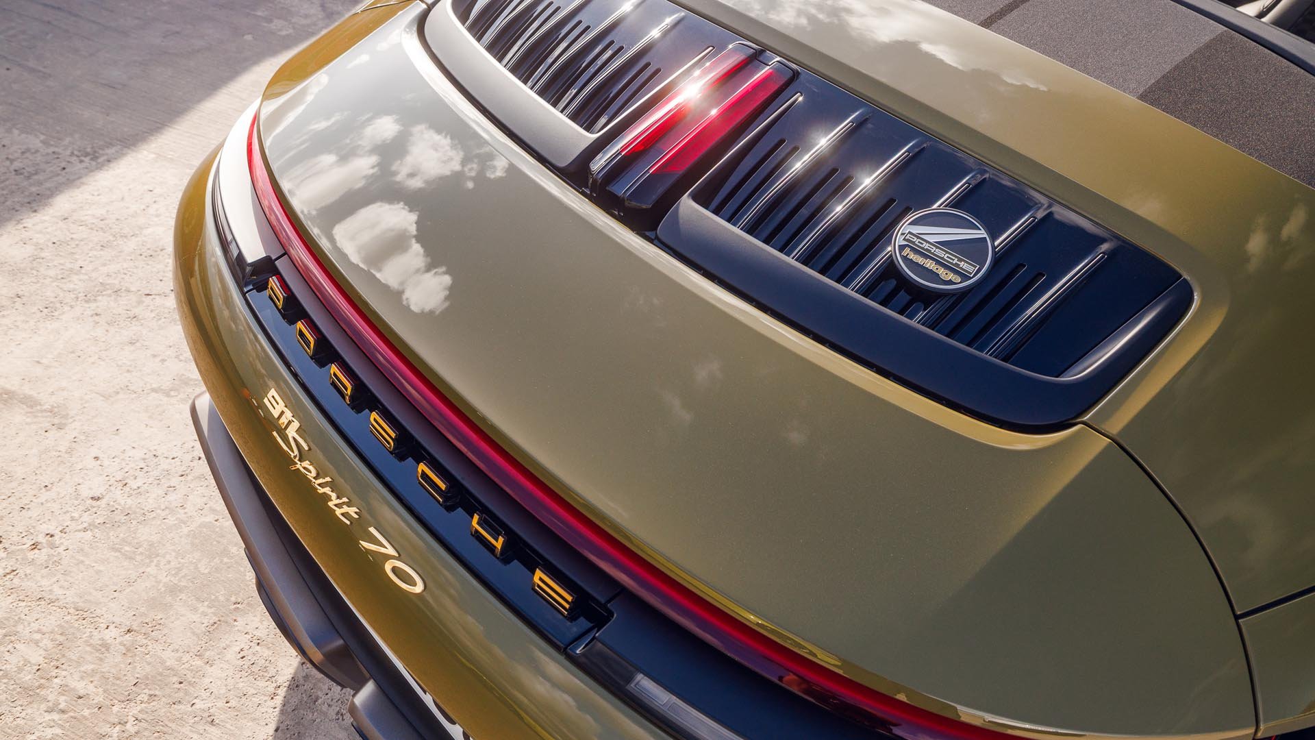 Porsche 911 Carrera GTS Cabriolet Spirit 70