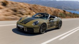 Porsche 911 Carrera GTS е всичко, за което може да мечтае човек (снимки)