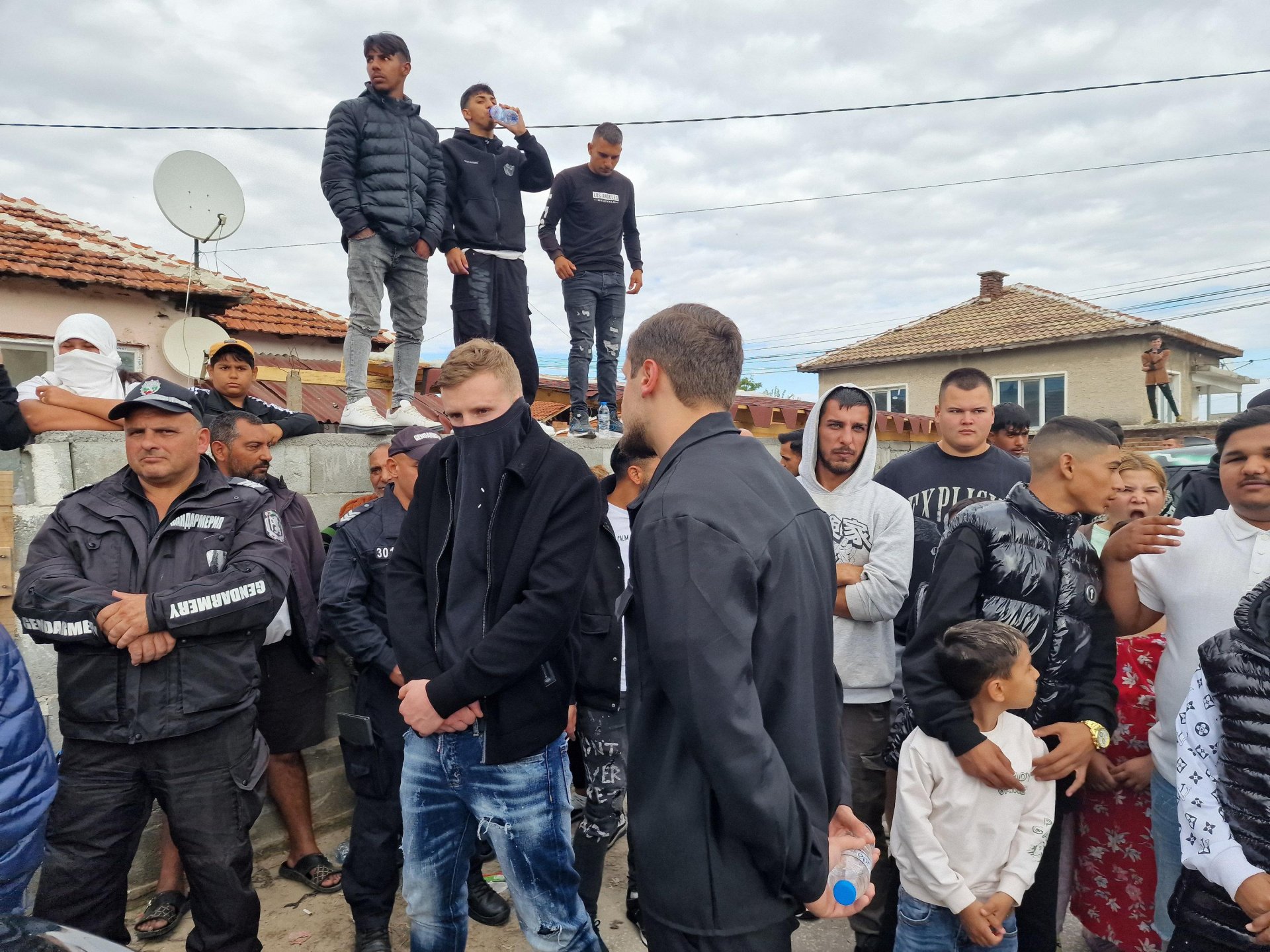 Двамата задържани в Огняново