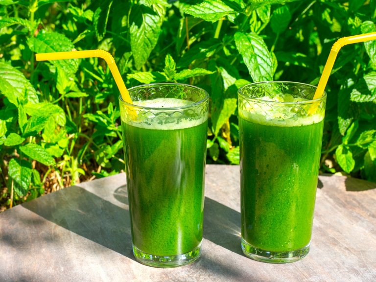 Смути от киселец и ананас