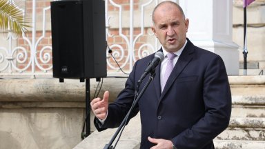 Резултатът от промените в службите е мачкане на неудобните все