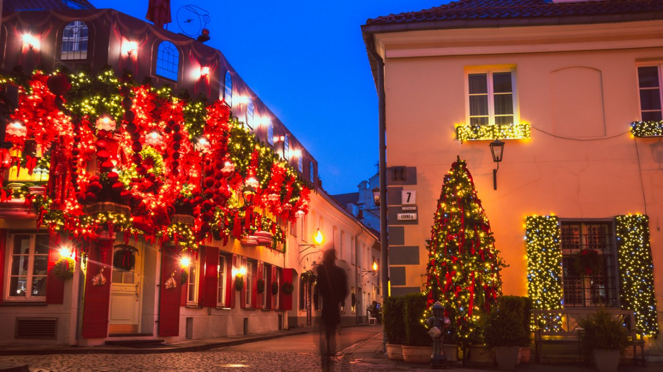 Този европейски град организира втора Коледа със специална празнична валута
