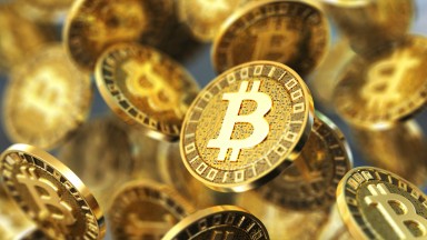 САЩ удариха мащабна криптосхема, конфискуваха биткойни за $14 млрд.