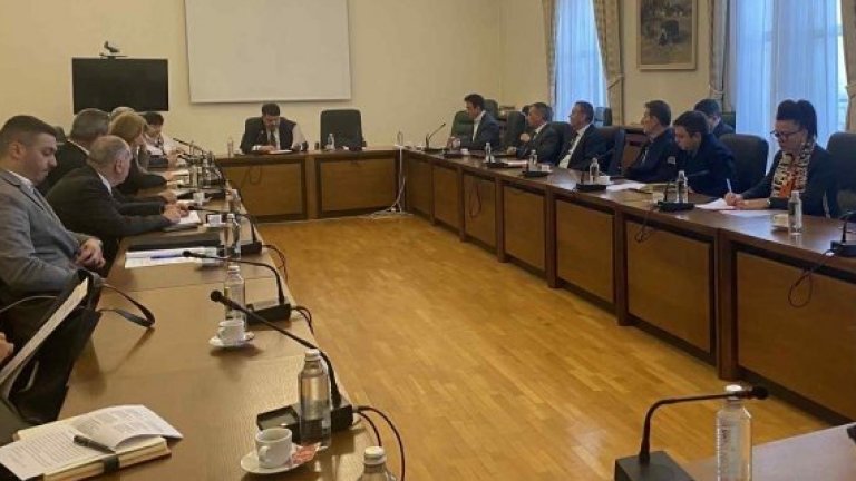 Намалиха наполовина украинците, настанени у нас по нова хуманитарна програма