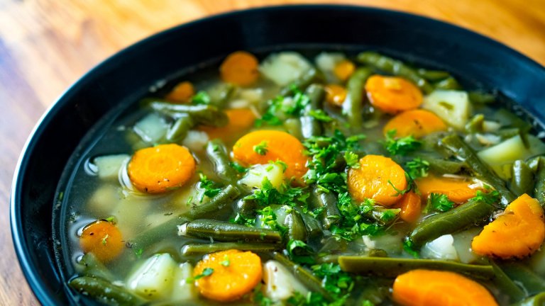 Ароматна магданозена супа