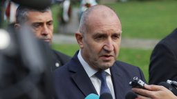 Президентът: Борисов капитулира пред Пеевски и предава властта