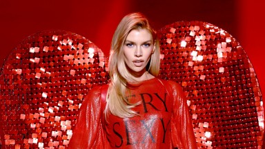Модел на Victoria's Secret откри любовта с мъж, след връзки с Кристен Стюарт и Майли Сайръс